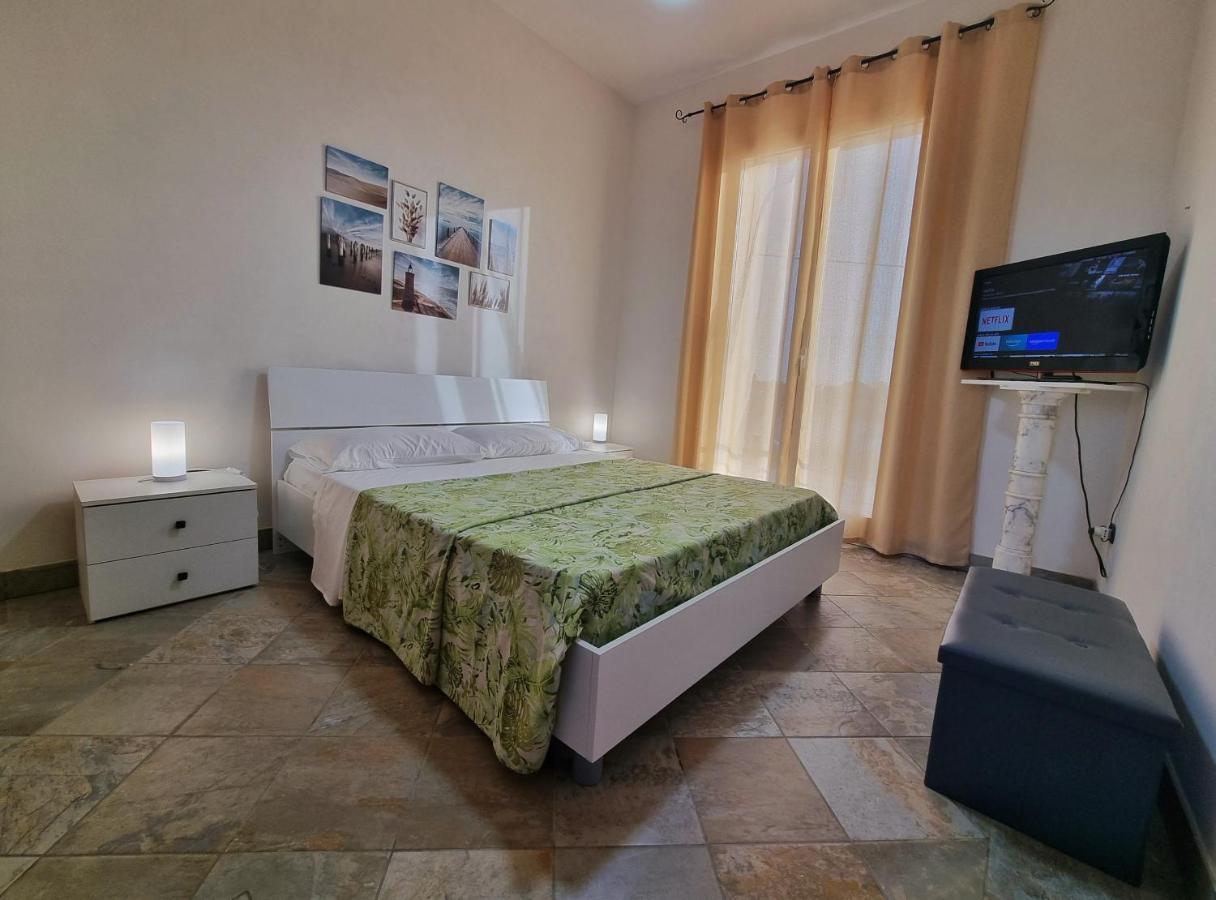 Al Vecchio Carrubo - Lovely 2-Rooms House & Patio Marsala Ngoại thất bức ảnh